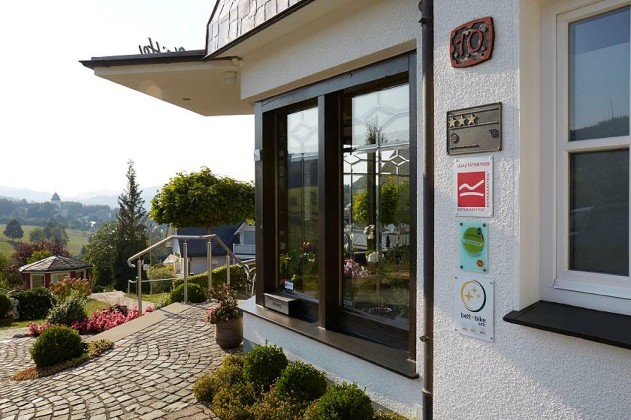 Pension Und Ferienwohnung Schuette Schmallenberg Exterior photo